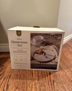 Threshold Dish Set