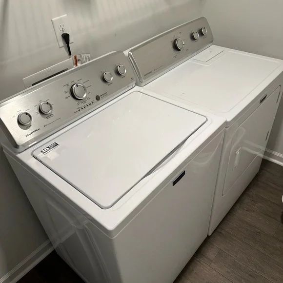 Clean Nice Washer And Dryer Deals!