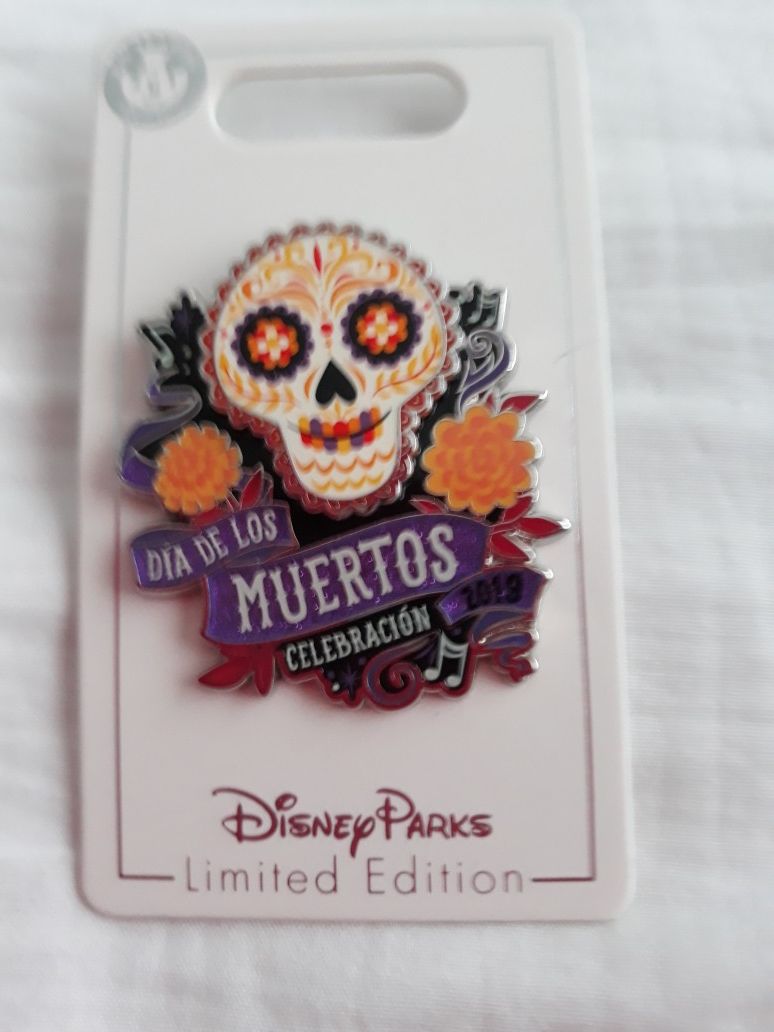 Coco Disney Pixar Dia de los Muertos Skull Pin