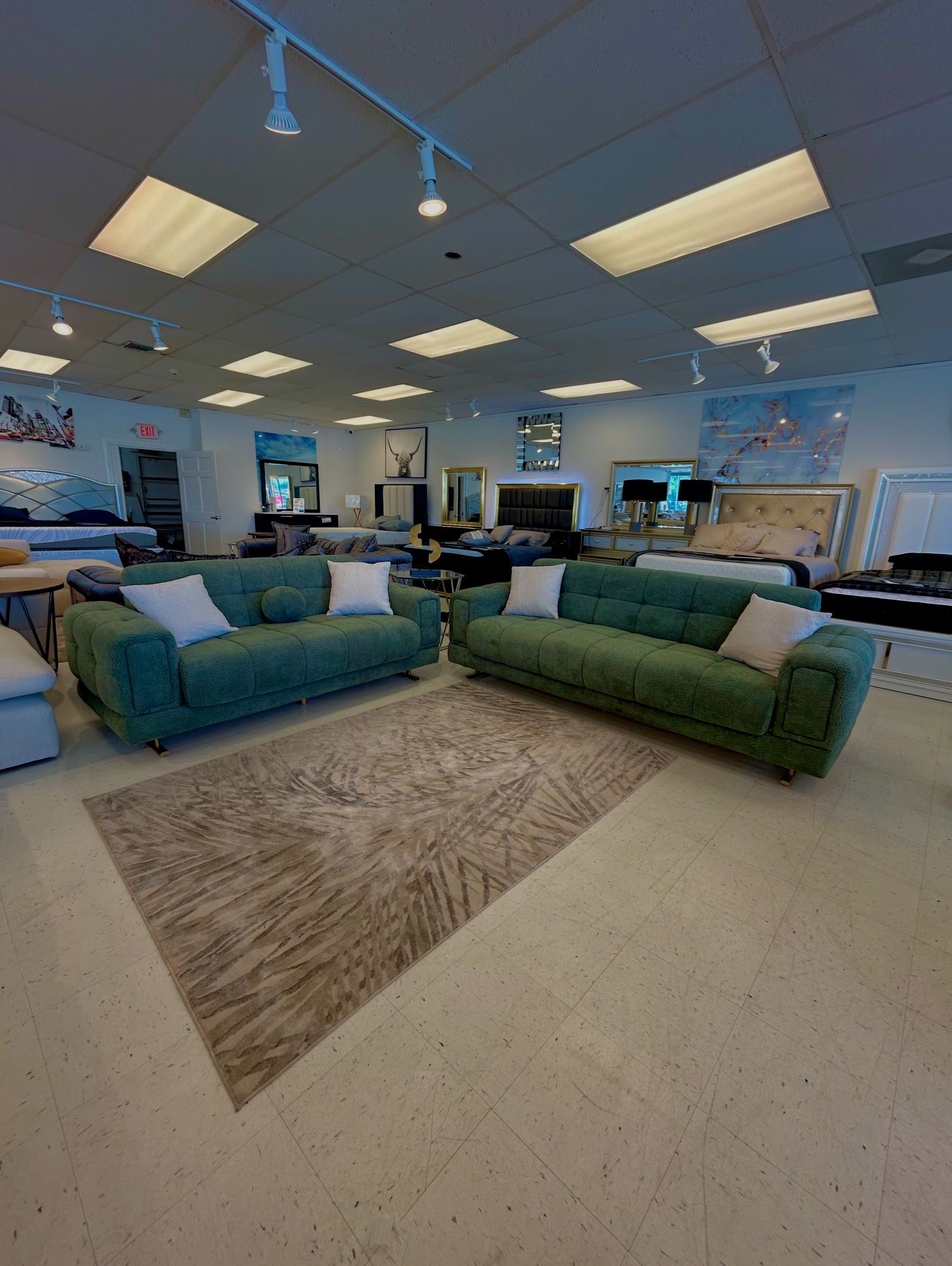 NEW MODERN SOFA & LOVESEAT