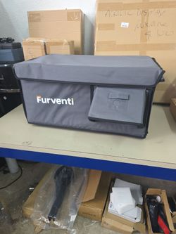 Outdoor & indoor elevated cat house, waterproof insulated shelter for feral cats! Large