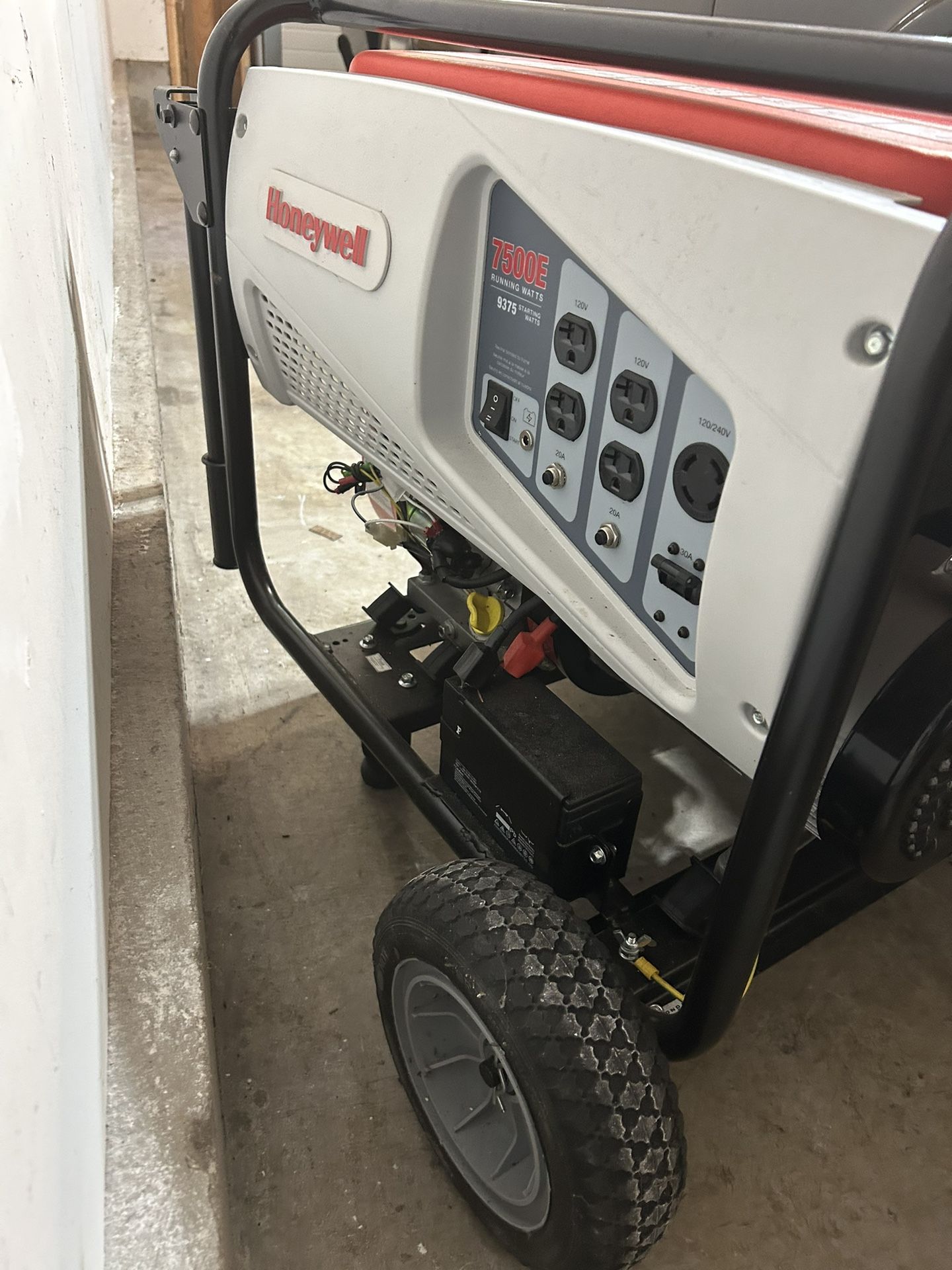 Honeywell 7500 Watt Generator