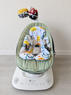 4moms mamaRoo Multi-Motion Baby Swing + Infant Insert
