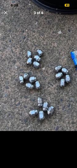 Set Of Lug Nuts