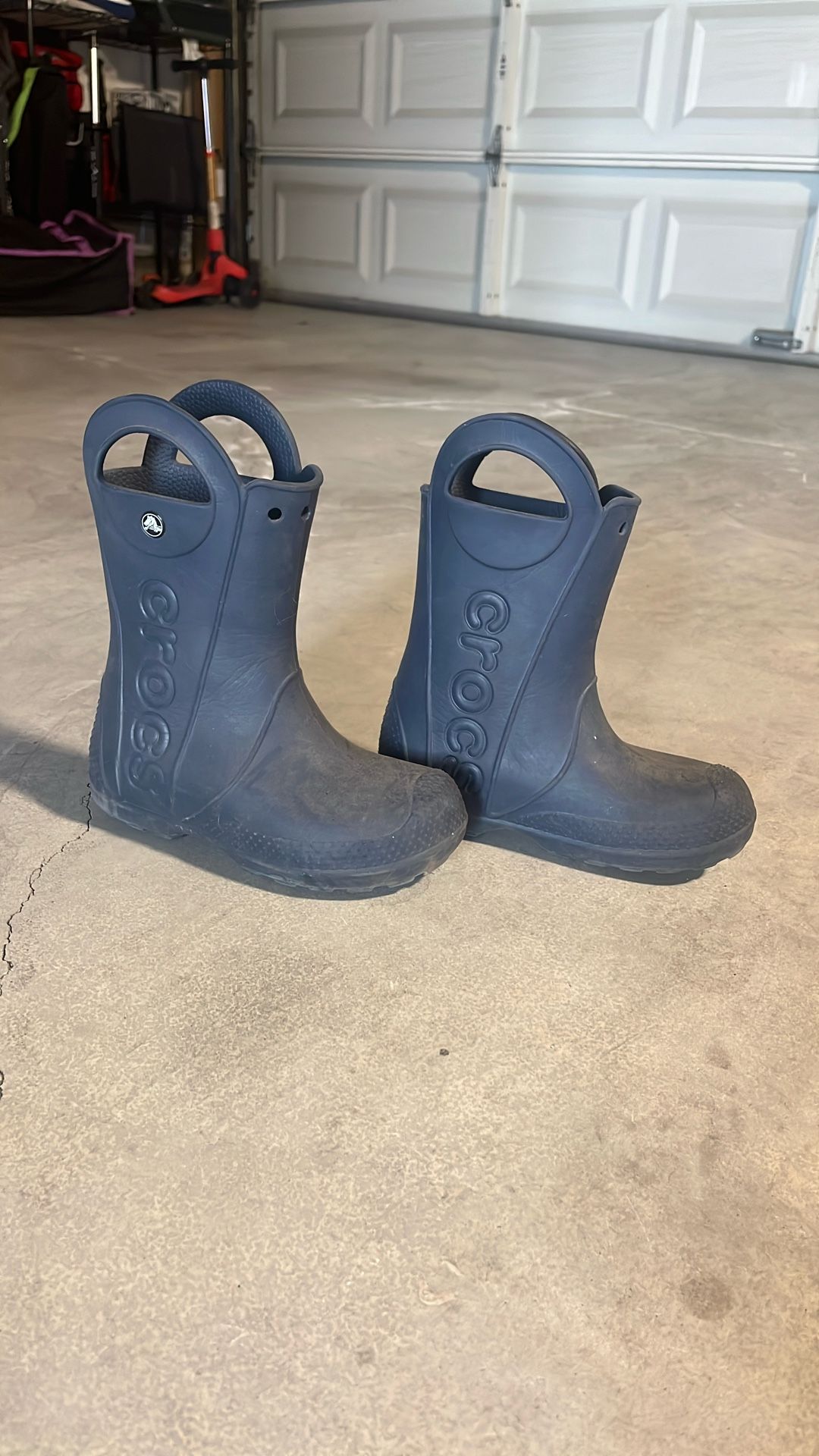 Kids Size 2 Rain Boots