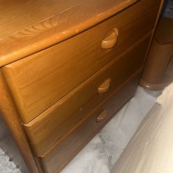 Wood Furniture Shelfs /Dressers