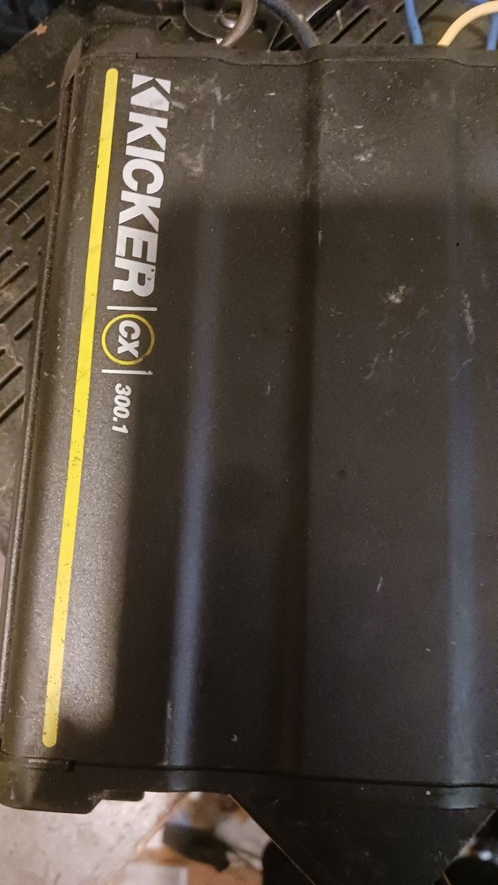 Amp Kicker