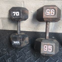 Single 95, Single 70 YORK. Dumbells 
Delivery for extra.
$ 1 Per Pounds&Libras 
Delivery for extra