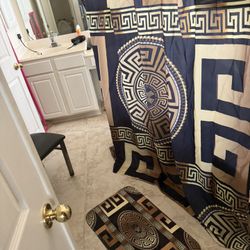 Unique One Of Kind Design Shower Curtain With Matching Floor Mat 