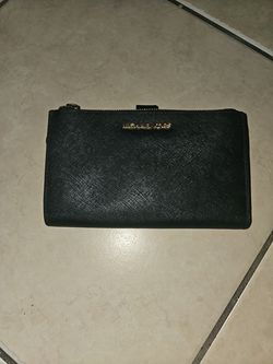 Micheal Kors wallet