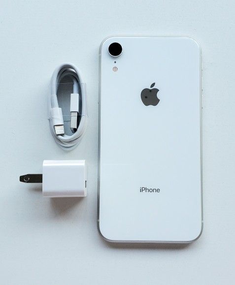 iPhone Xr UNLOCKED Like New