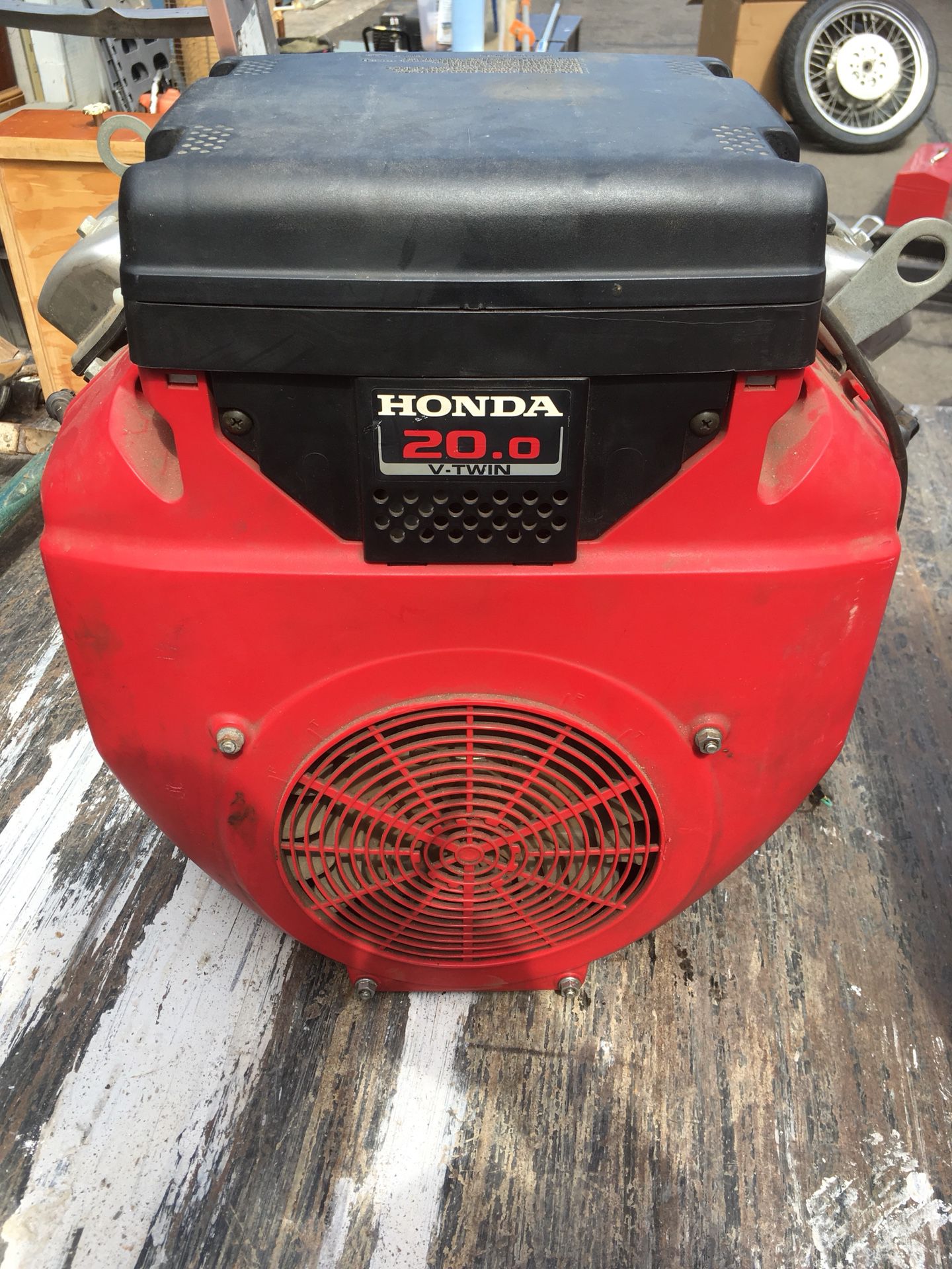 Honda GX620 Horizontal shaft 20 HP V-Twin Engine