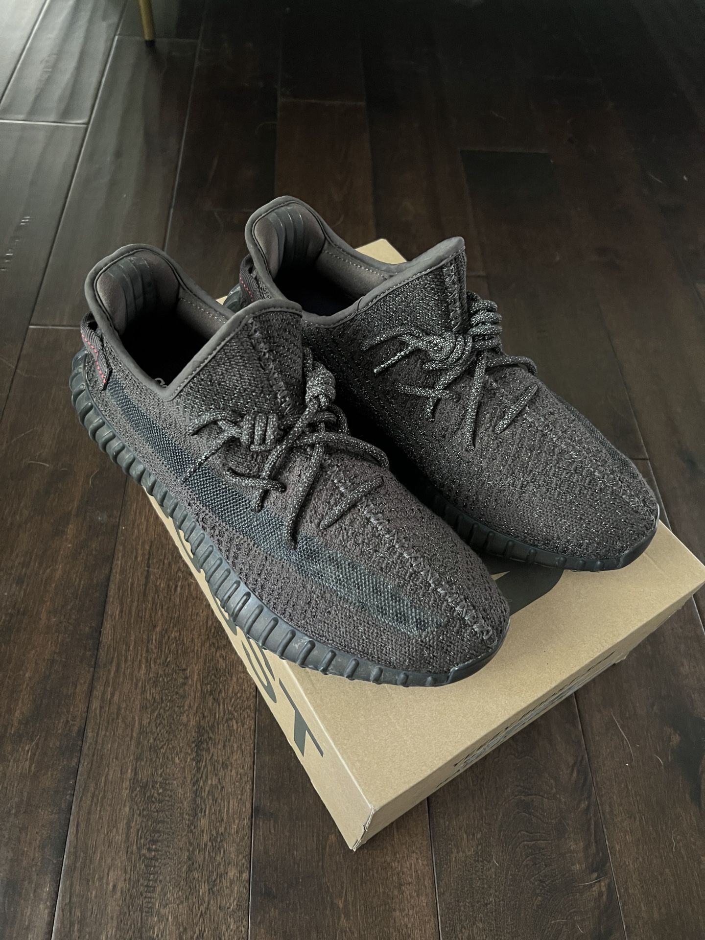 Yeezy 350 Black Reflective 11.5 Like New