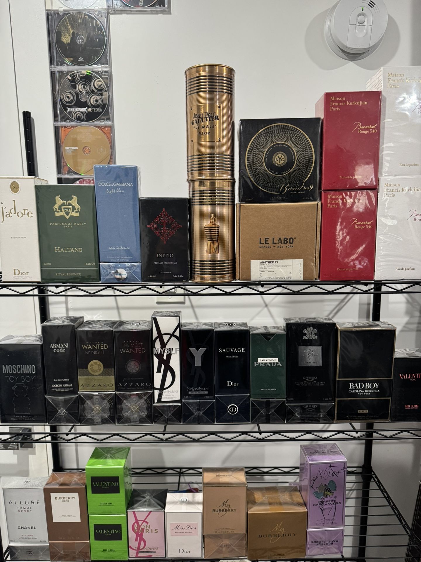 Colognes & Perfumes