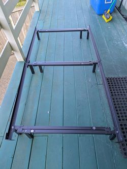 Adjustable bed frame