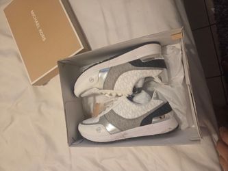 Zapatos mk semi nuevas de mujer size 8 originales