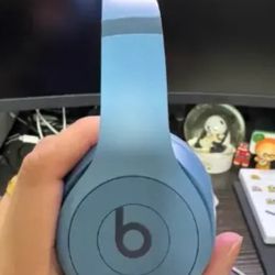 Beats solo 4 