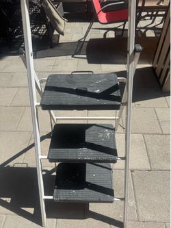 Step ladder