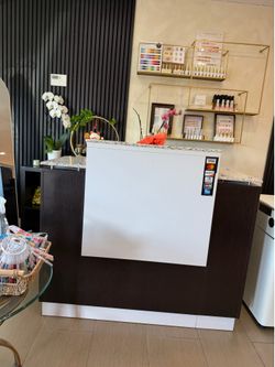 PICK UP TODAY!!! Reception table