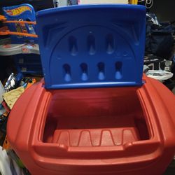 Free Toy Box And Toys 