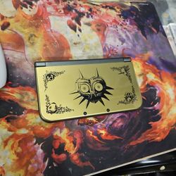New Nintendo 3DS XL (Legend of Zelda Majora's Mask Edition) Moded Whit 20 Games 
