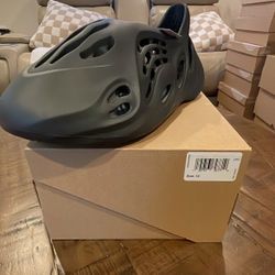 Adidas Yeezy Foam Runner Onyx Size 10M