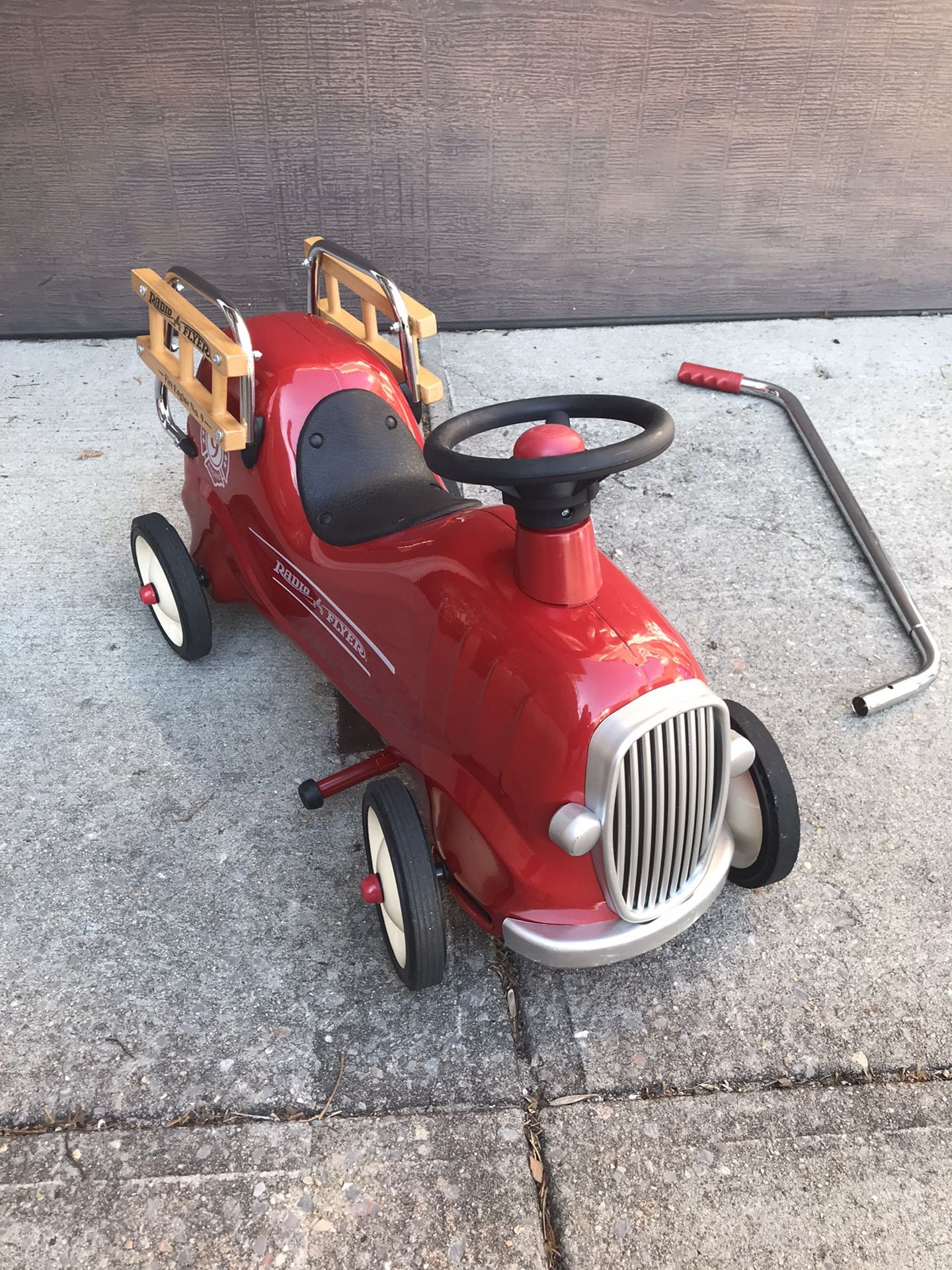 Firetruck Toddlers Ride On Toy Radio Flyer Fire Engine