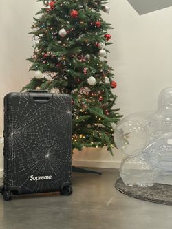 Supreme Rimowa