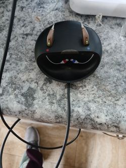 OCTICON HEARING AIDS WITH CHARGER