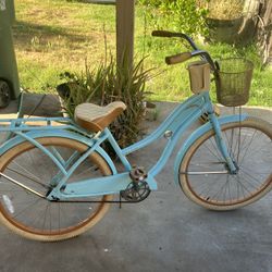 Lightly Ridden | Chic & Clean Ride – Ready for Summer Cruising 🚲✨