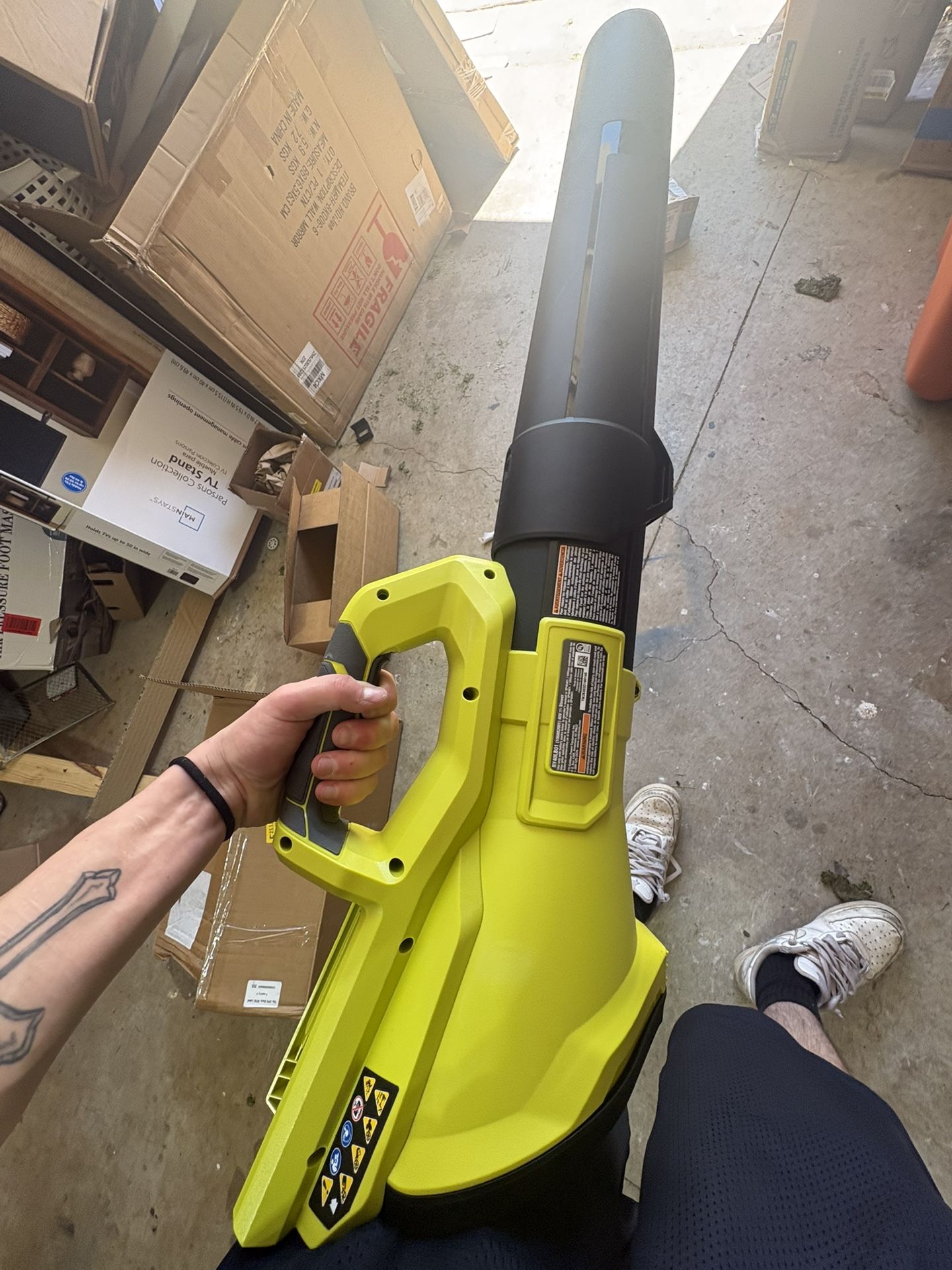 ryobi 40v 120mph 550 cfm leafe blower