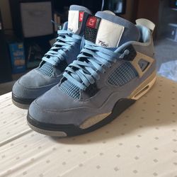 Jordan 4 University Blue