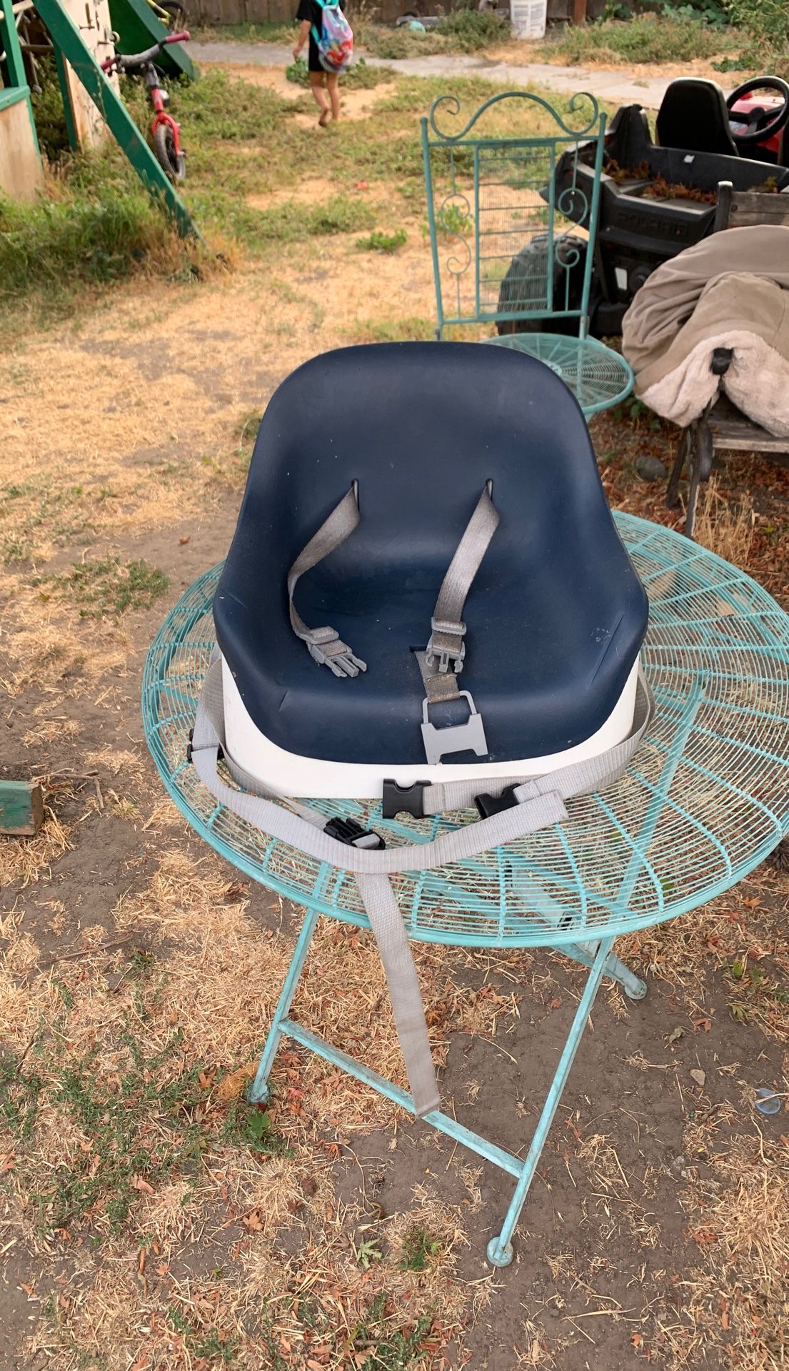 Baby booster seat