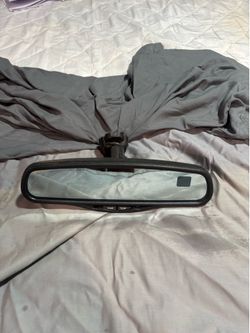 2000–2006 Chevy Suburban/Tahoe Rear View Mirror w/ Compass & Temperature Display