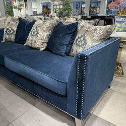 Gorgeous Sofa Set 💙 Blue Color 