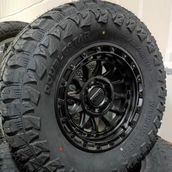 17 Inch Kmc 6x139 With 33 12 50 17 Rt