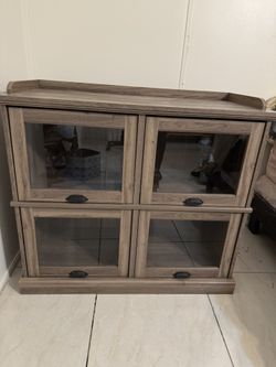 Office Hutch