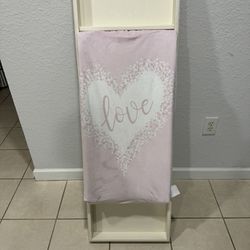 Baby diaper changing station. Good condition.
