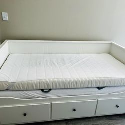 IKEA HEMNES DAYBED