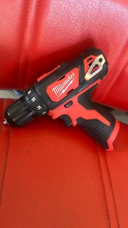 Milwaukee drill  3/8 m12