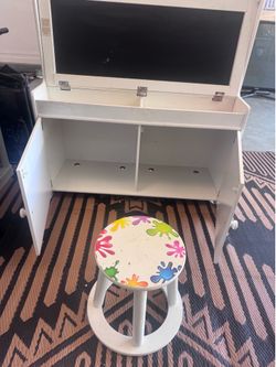 Kids craft desk