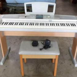 Yamaha DGX-505 88-Key Portable Digital Grand Piano Keyboard w/ Bench
