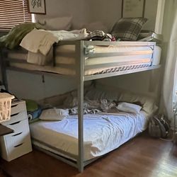 bunk beds 