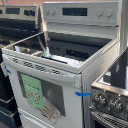 Stove White Electric New Open Box 