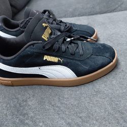 Puma Shoes Size 4.5 NEW