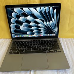 Apple MacBook Air 13 (2020 Model/ M1 chip) 8GB Memory 128GB storage works perfect (100 % battery health) 