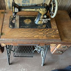 Antique Singer Sewing Machine 