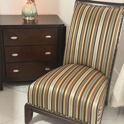 Accent chair