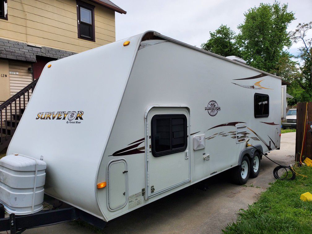 Photo 2010 Surveyor Travel trailer By forest river