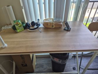 Mesa Table